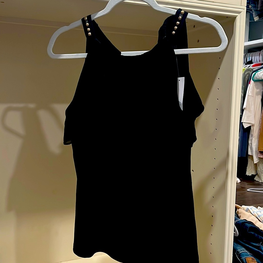 White House, black market, short sleeve blouse with gold jewelry